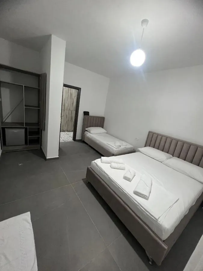 Villa Rreze Dielli Vlorë Bed & Breakfast